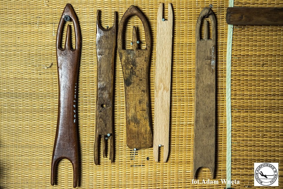 Wycinek ekspozycji tkactwa Muzeum Kurpiowskie w Wachu